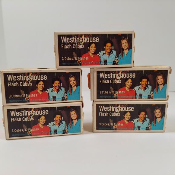 Vintage Flash Cubes Lot Westinghouse 5 Boxes 15 Camera Flashcubes 60 Flashes - Picture 3 of 13